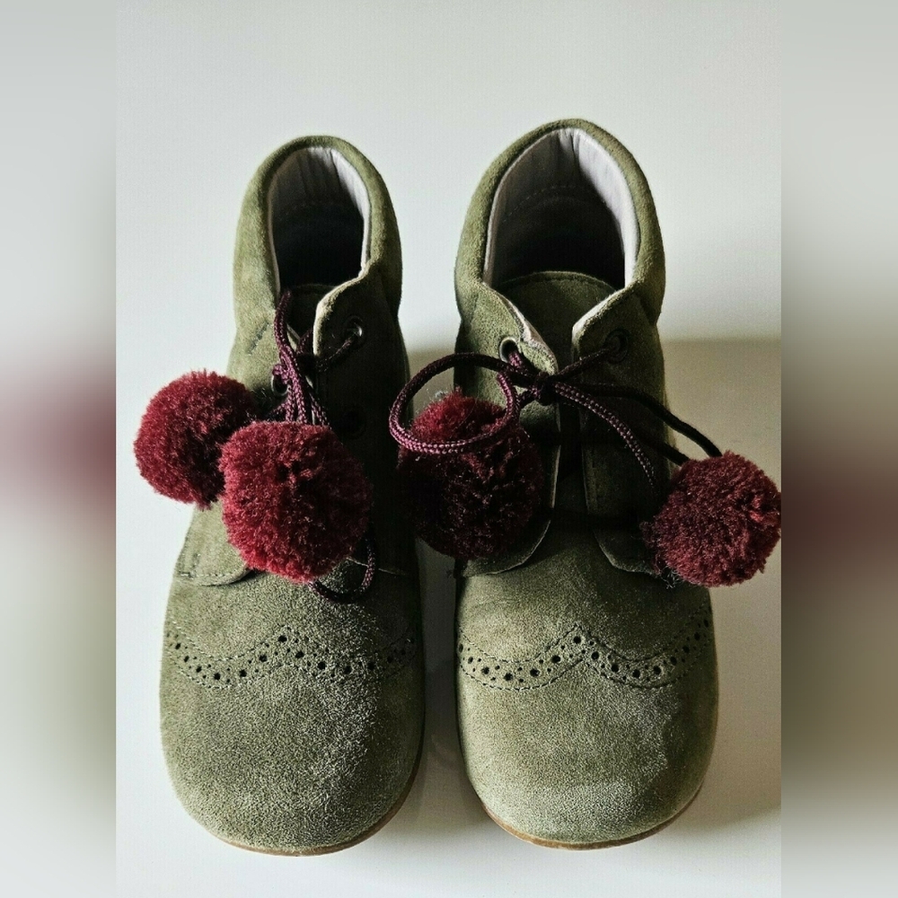 Unisex Green Suede leather brogue shoes